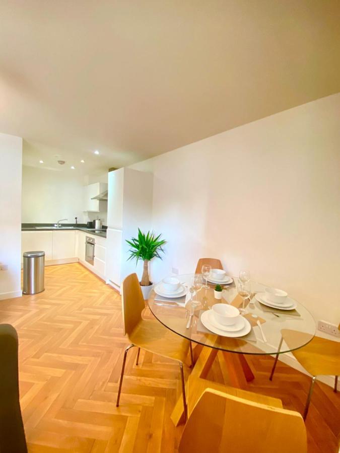 2 Double Beds Or 4 Singles, 2 Bathrooms, Free Parking, Smart Tv'S, Close To Gunwharf Quays, Beach & Historic Dockyard Портцмаус Экстерьер фото