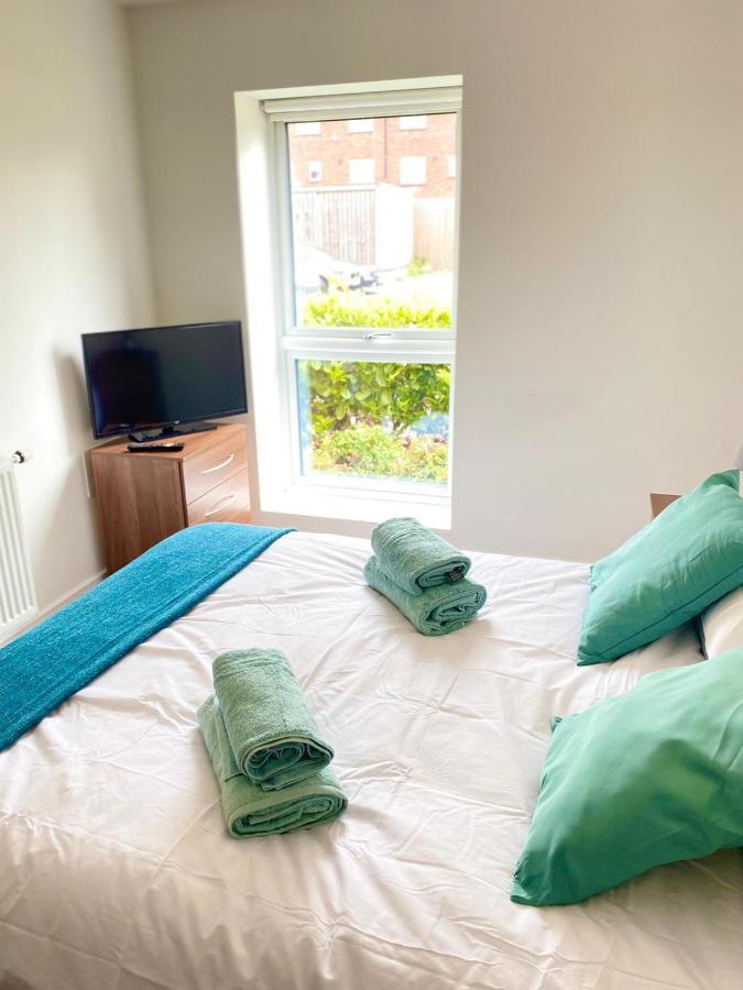 2 Double Beds Or 4 Singles, 2 Bathrooms, Free Parking, Smart Tv'S, Close To Gunwharf Quays, Beach & Historic Dockyard Портцмаус Экстерьер фото