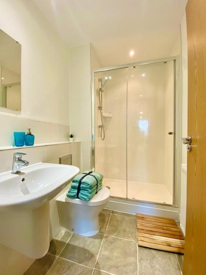 2 Double Beds Or 4 Singles, 2 Bathrooms, Free Parking, Smart Tv'S, Close To Gunwharf Quays, Beach & Historic Dockyard Портцмаус Экстерьер фото