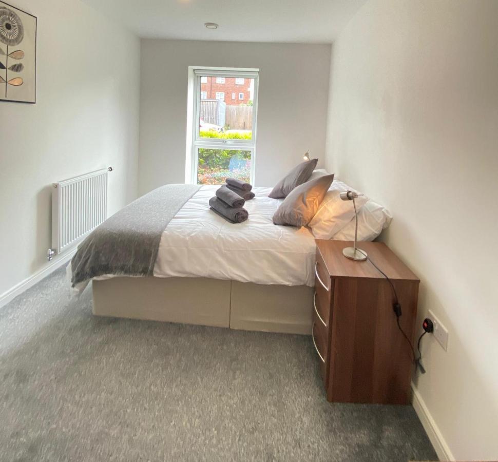 2 Double Beds Or 4 Singles, 2 Bathrooms, Free Parking, Smart Tv'S, Close To Gunwharf Quays, Beach & Historic Dockyard Портцмаус Экстерьер фото