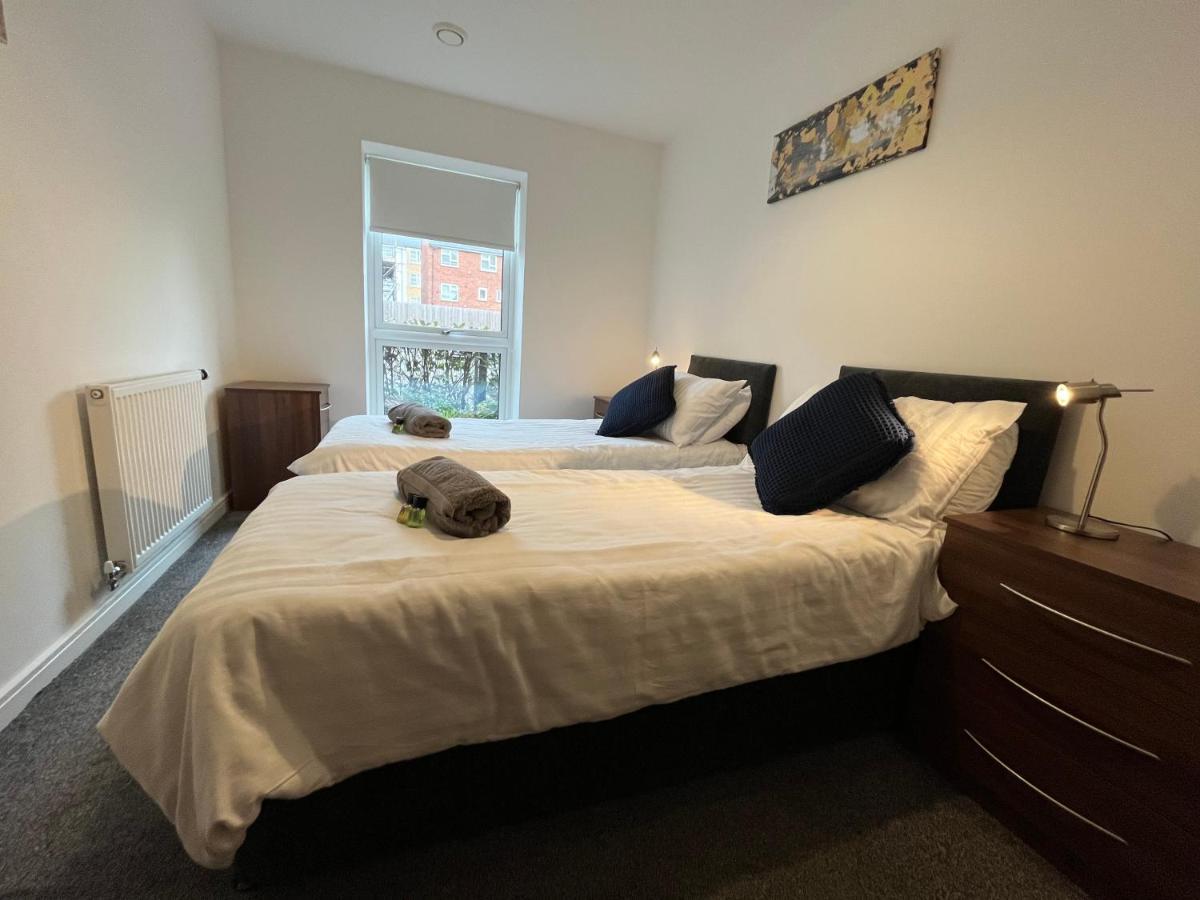 2 Double Beds Or 4 Singles, 2 Bathrooms, Free Parking, Smart Tv'S, Close To Gunwharf Quays, Beach & Historic Dockyard Портцмаус Экстерьер фото
